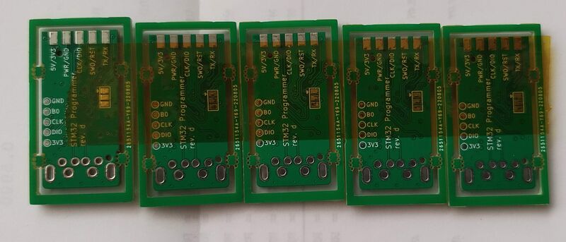 File:ST-Link rev. d 5 pieces top view.jpg